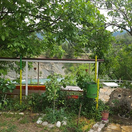 شقة Honey-House “Kastrioti” Përmet المظهر الخارجي الصورة