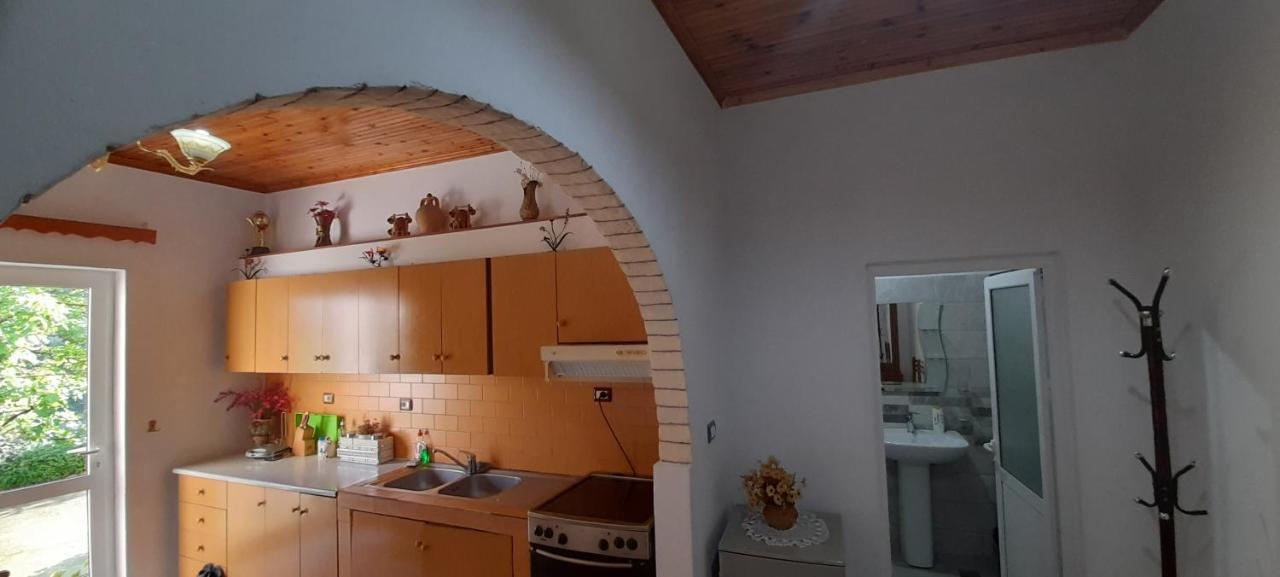 شقة Honey-House “Kastrioti” Përmet المظهر الخارجي الصورة