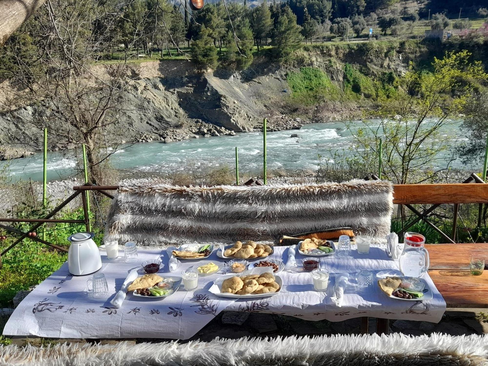شقة Honey-House “Kastrioti” Përmet المظهر الخارجي الصورة